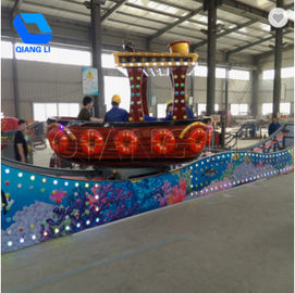 中国 娯楽は子供の謝肉祭のゲームのための小型飛行車8/12人に乗ります 工場